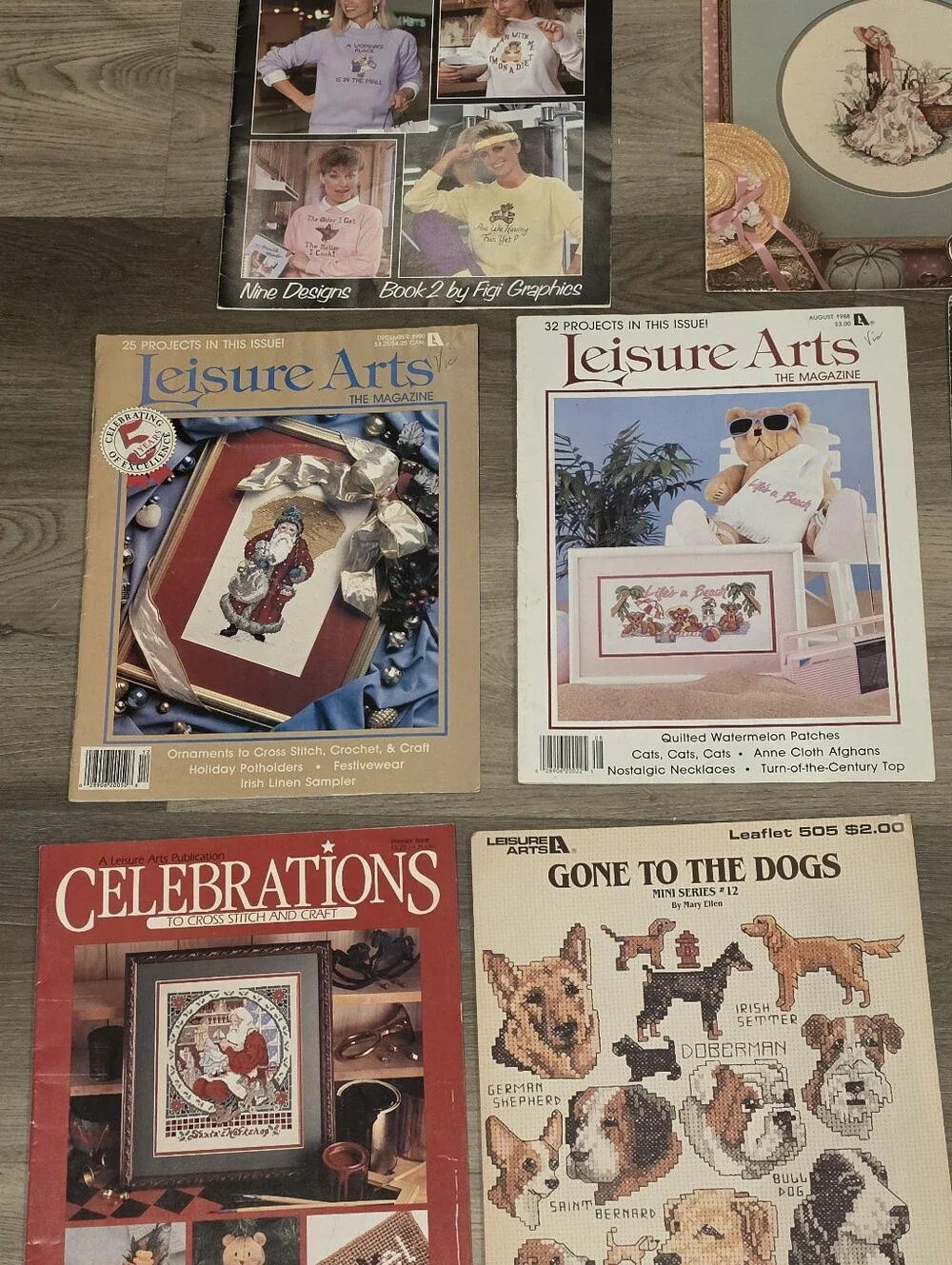 Vtg Leisure Arts Cross Stitch Pattern Leaflets Lot Christmas Dogs Animals Needle